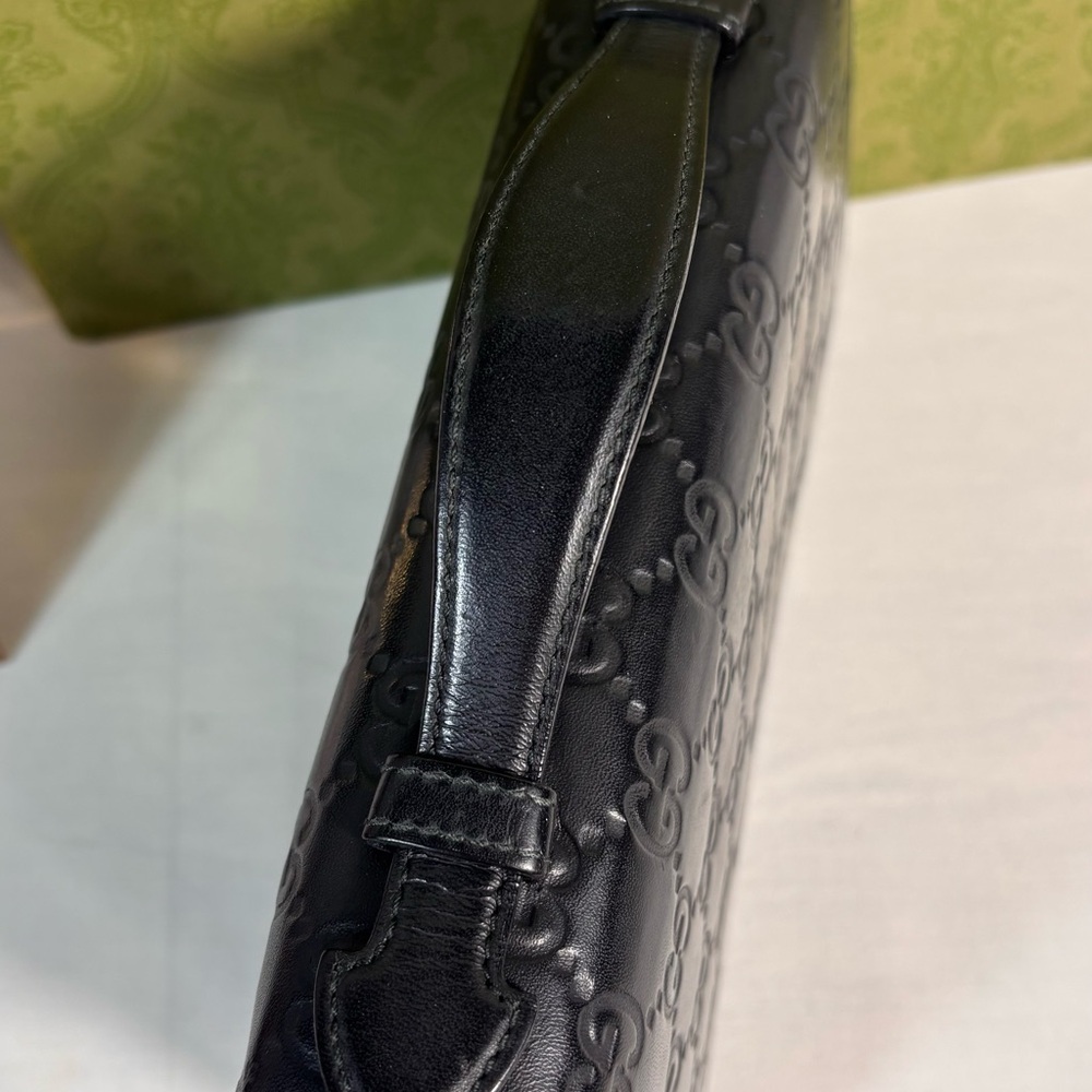 Beautiful Gucci Travel Organizer Wallet Black Guccissima - Picture 4 of 13